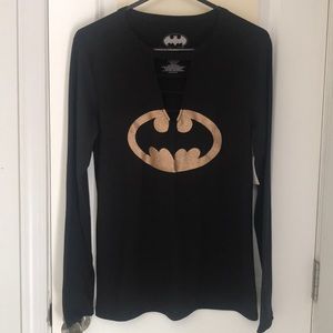 🦇New, Women’s Medium Batman Long sleeve tee🦇